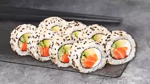 Страва Філадельфія з лососем в кунжуті меню We Sushi Філадельфія з лососем в кунжуті меню We Sushi