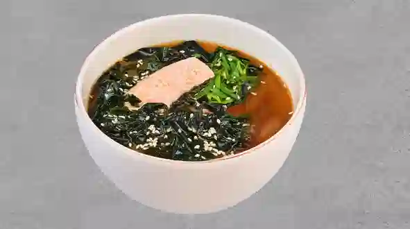 Страва Місо суп з лососем меню We Sushi Місо суп з лососем меню We Sushi